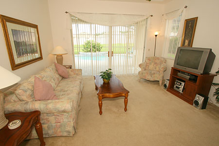 Calabay Gold - Stunning 5 Bedroom 3 Bath Orlando Villa - Family Room