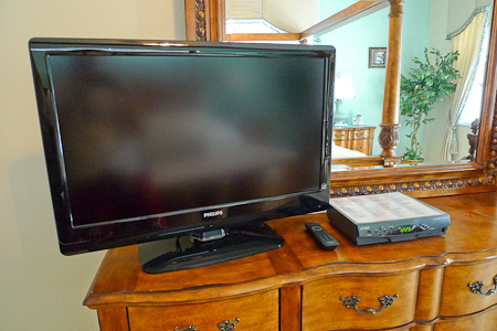 Master Bedroom 32 Inch HDTV with HD Box