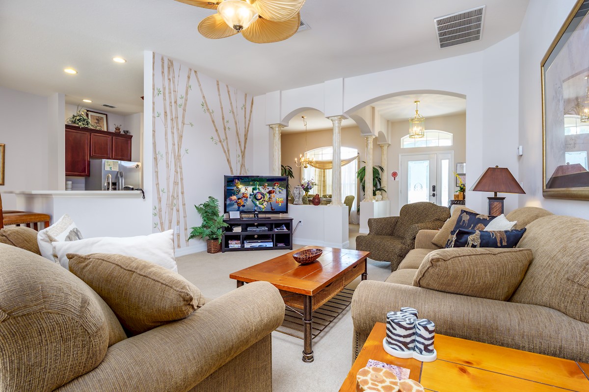 Formosa Gardens Villa Lounge with Pool Access